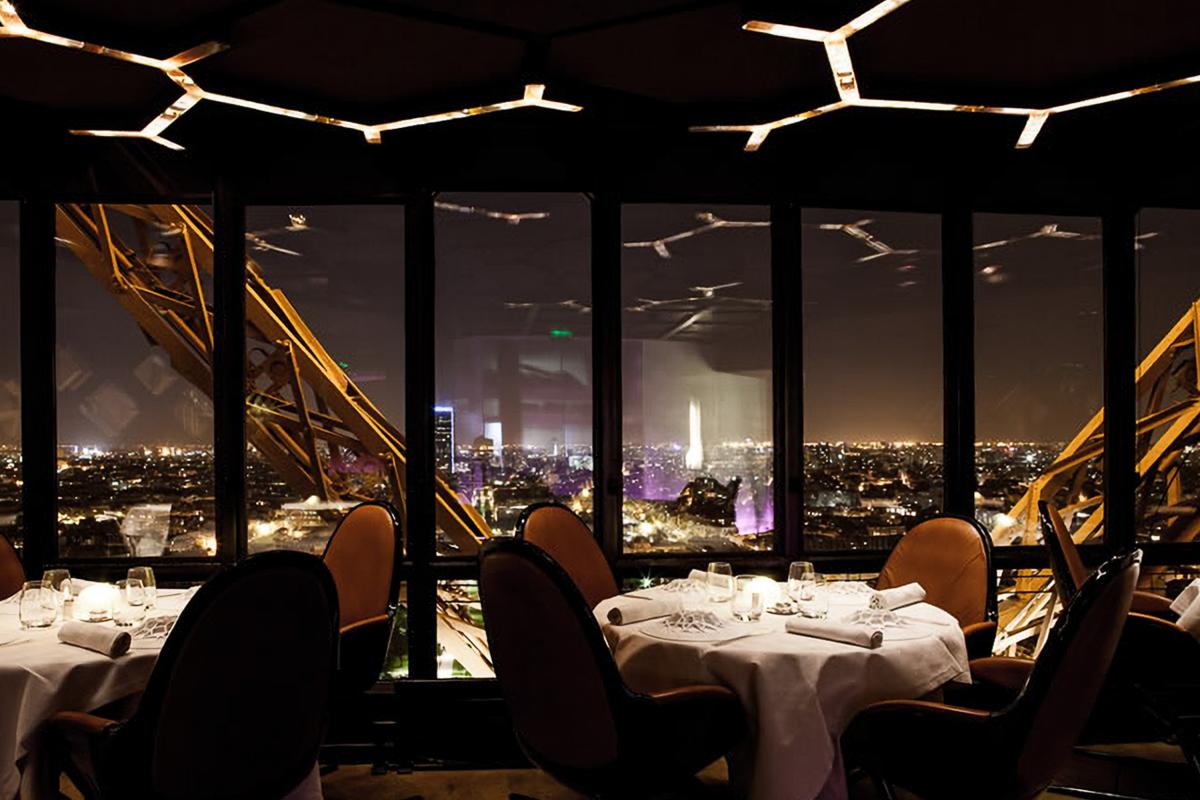Jules Vernes Restaurant