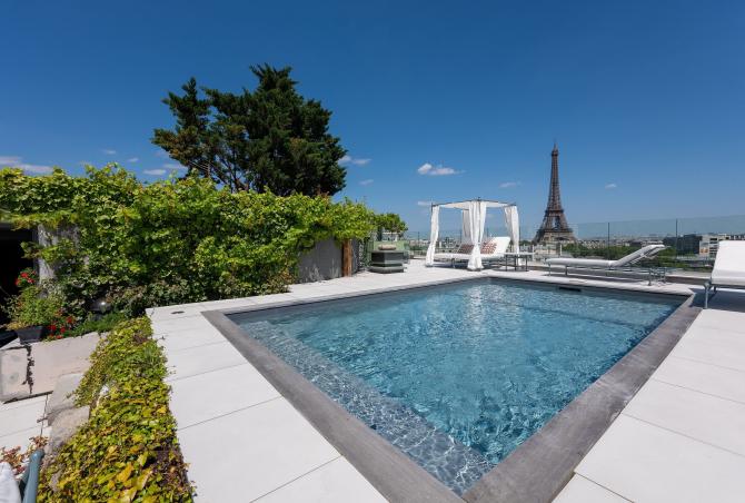Par021 - Penthouse with private pool in Paris