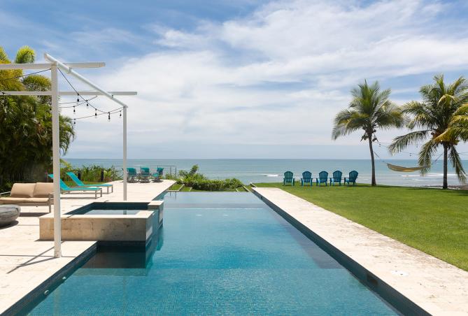 Sobre la Riviera Pacífica