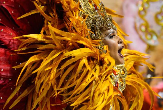 Exclusive luxury at Rio Carnival: Costume Masterpieces