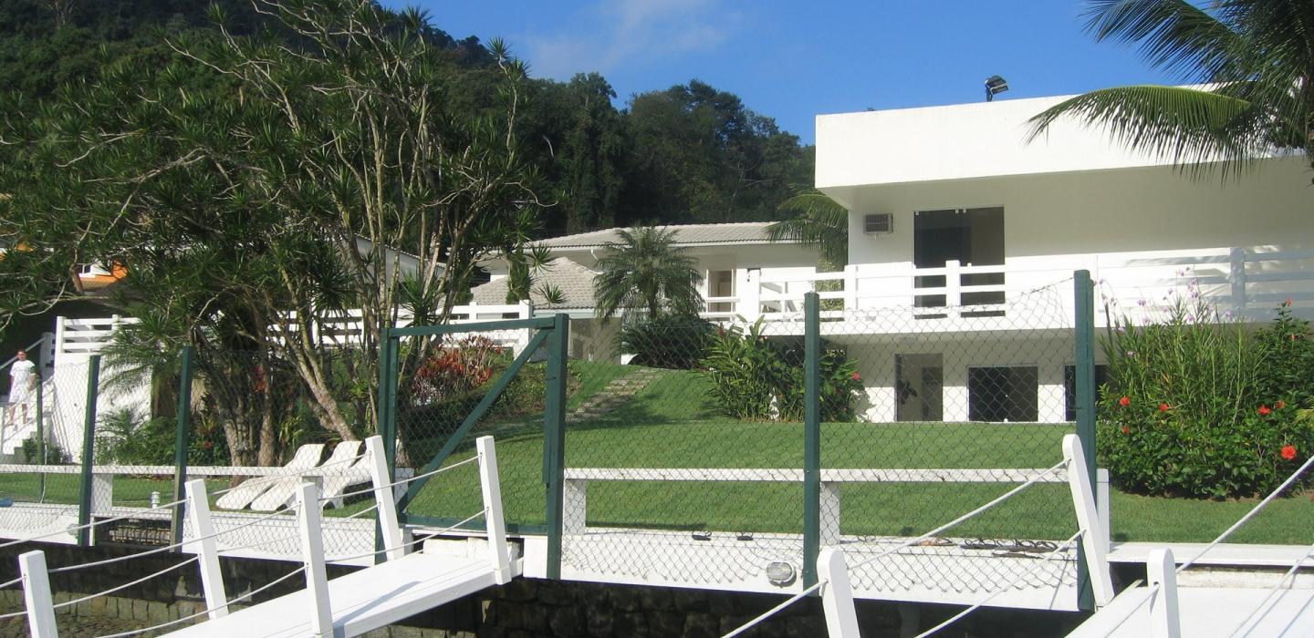 Ang033 - House in Angra dos Reis