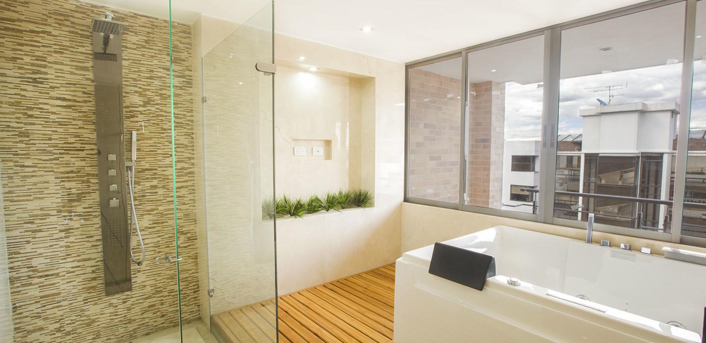 Bog335 - Apartamento com 6 quartos em Santa Barbara, Bogotá