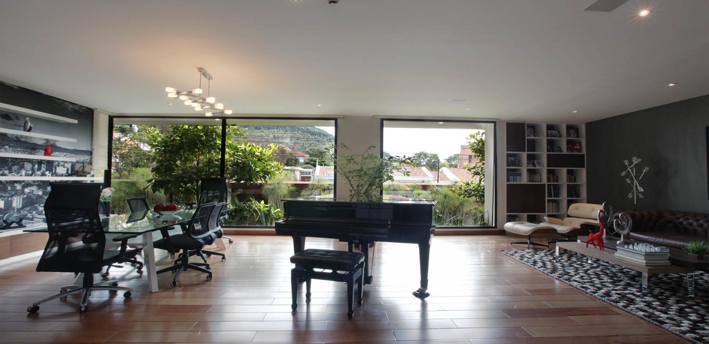 Bog278 - Casa estupenda de 6 cuartos para alquilar en Bogotá