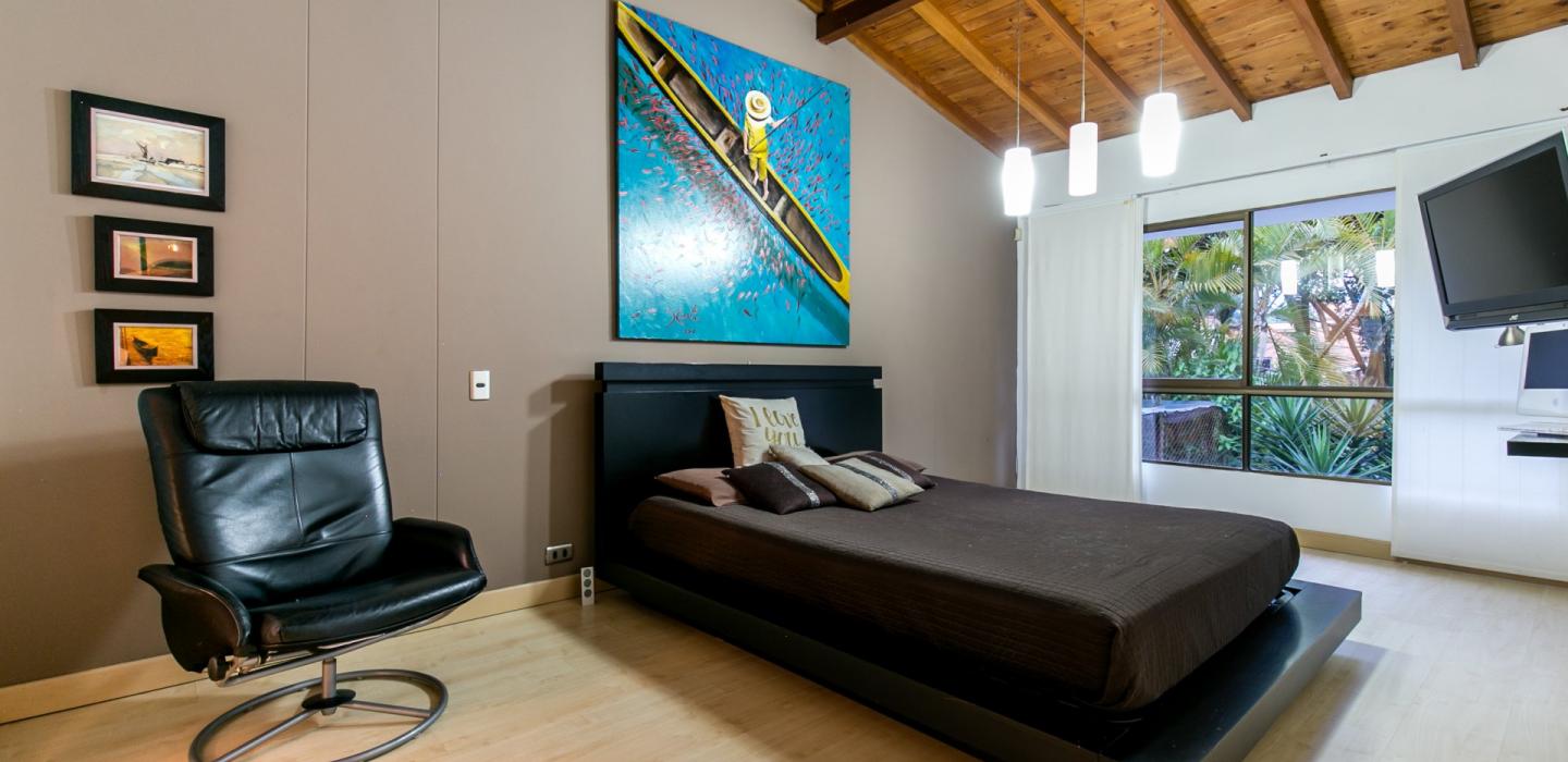 Med056 - Casa renovada de dos niveles en El Poblado