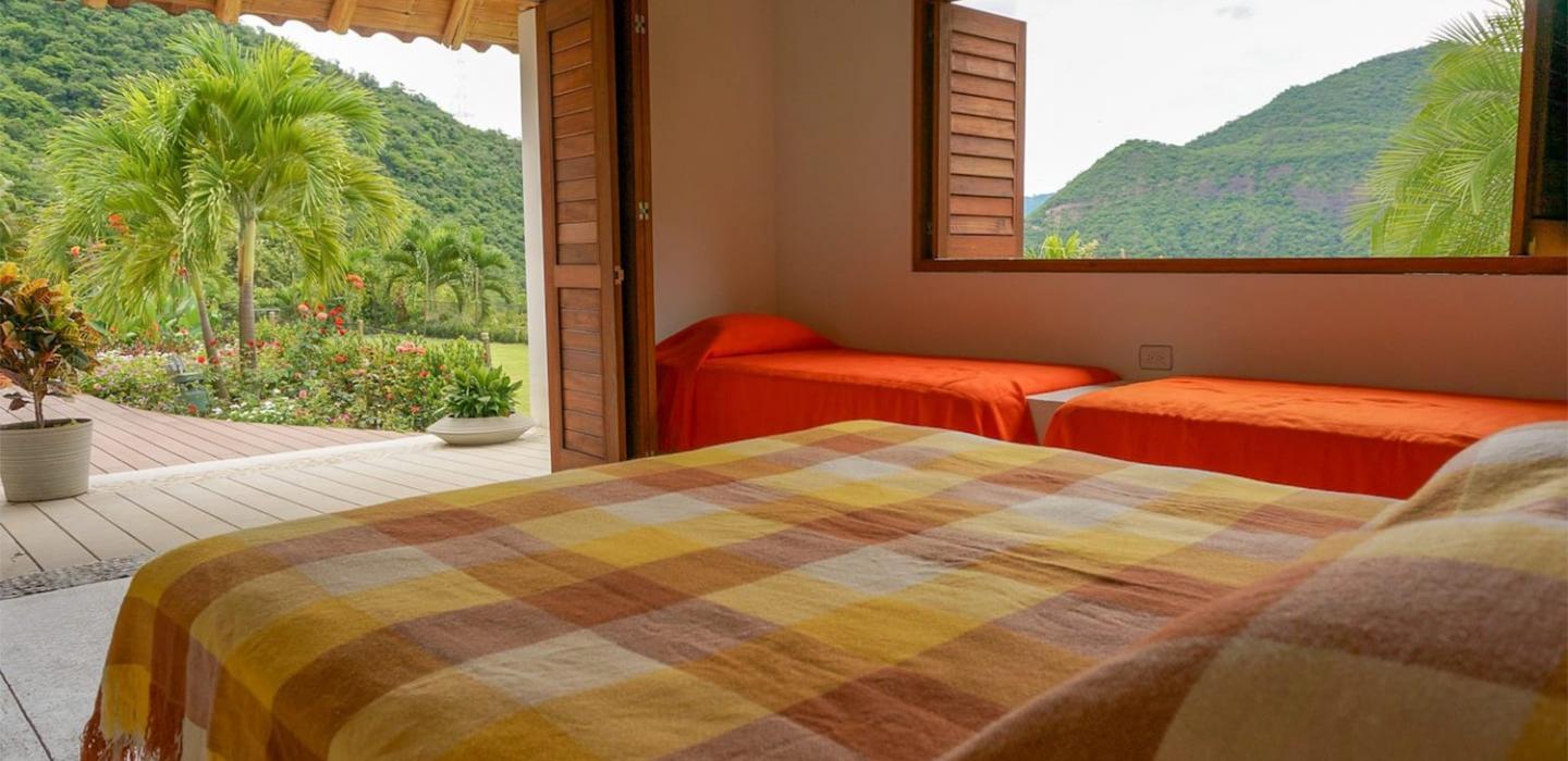 Anp006 - Beautiful house surrounded by nature in Apulo