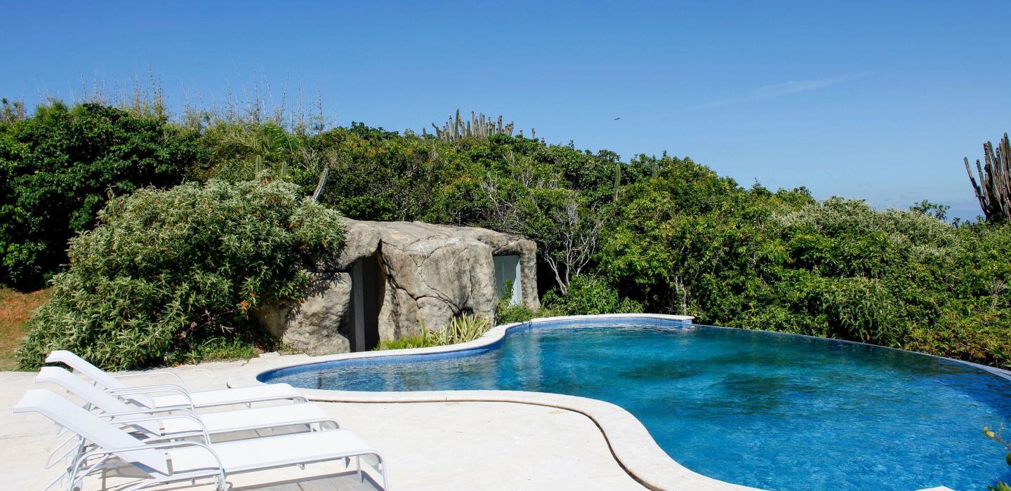Buz021 - Beachfront villa with pool in Buzios
