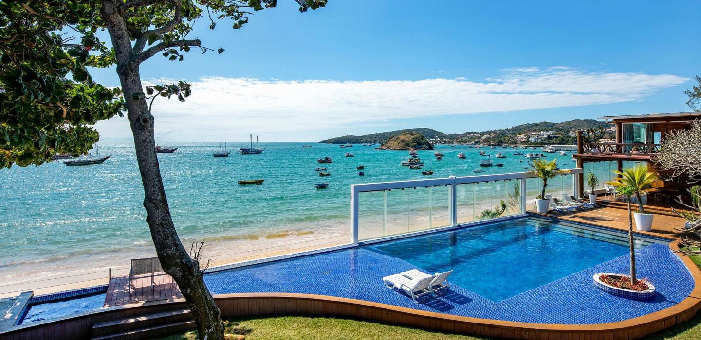 Buz005 - Belle villa en bord de mer à Buzios