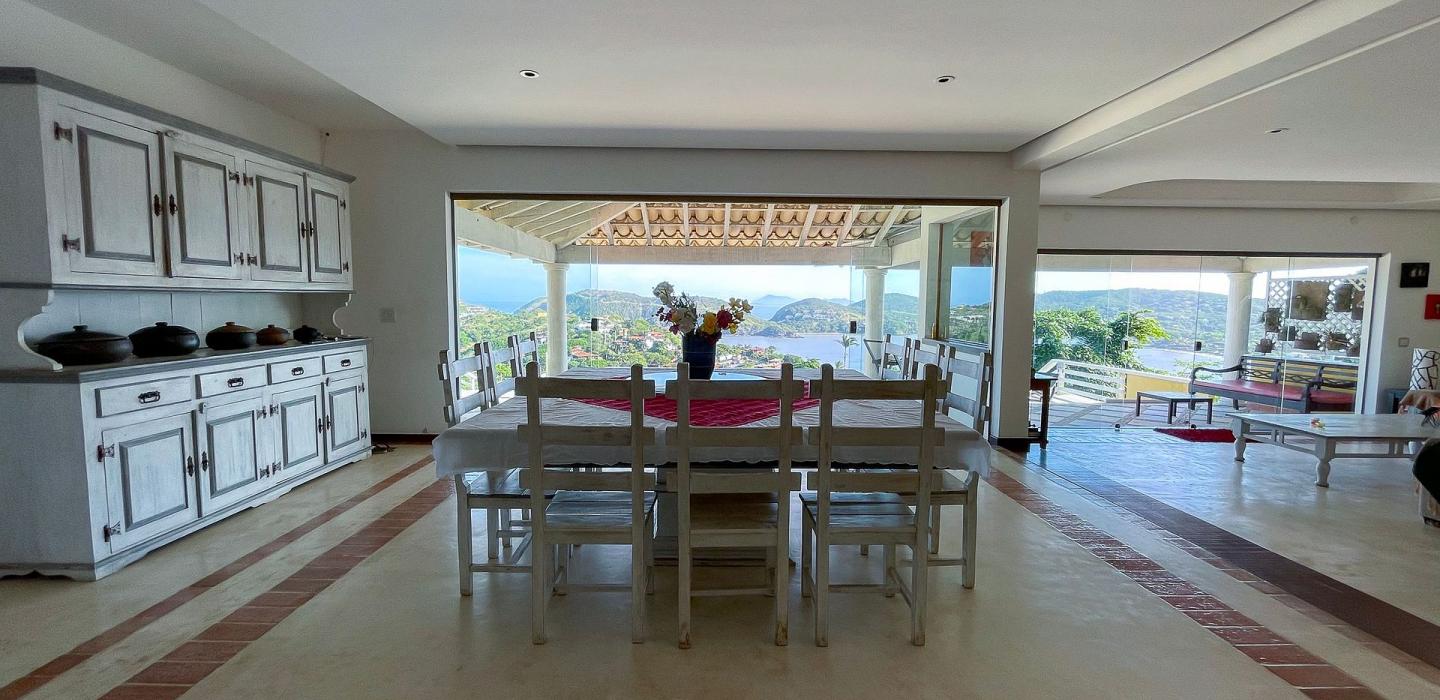 Buz012 - Beautiful 4 bedrooms villa with pool in Búzios