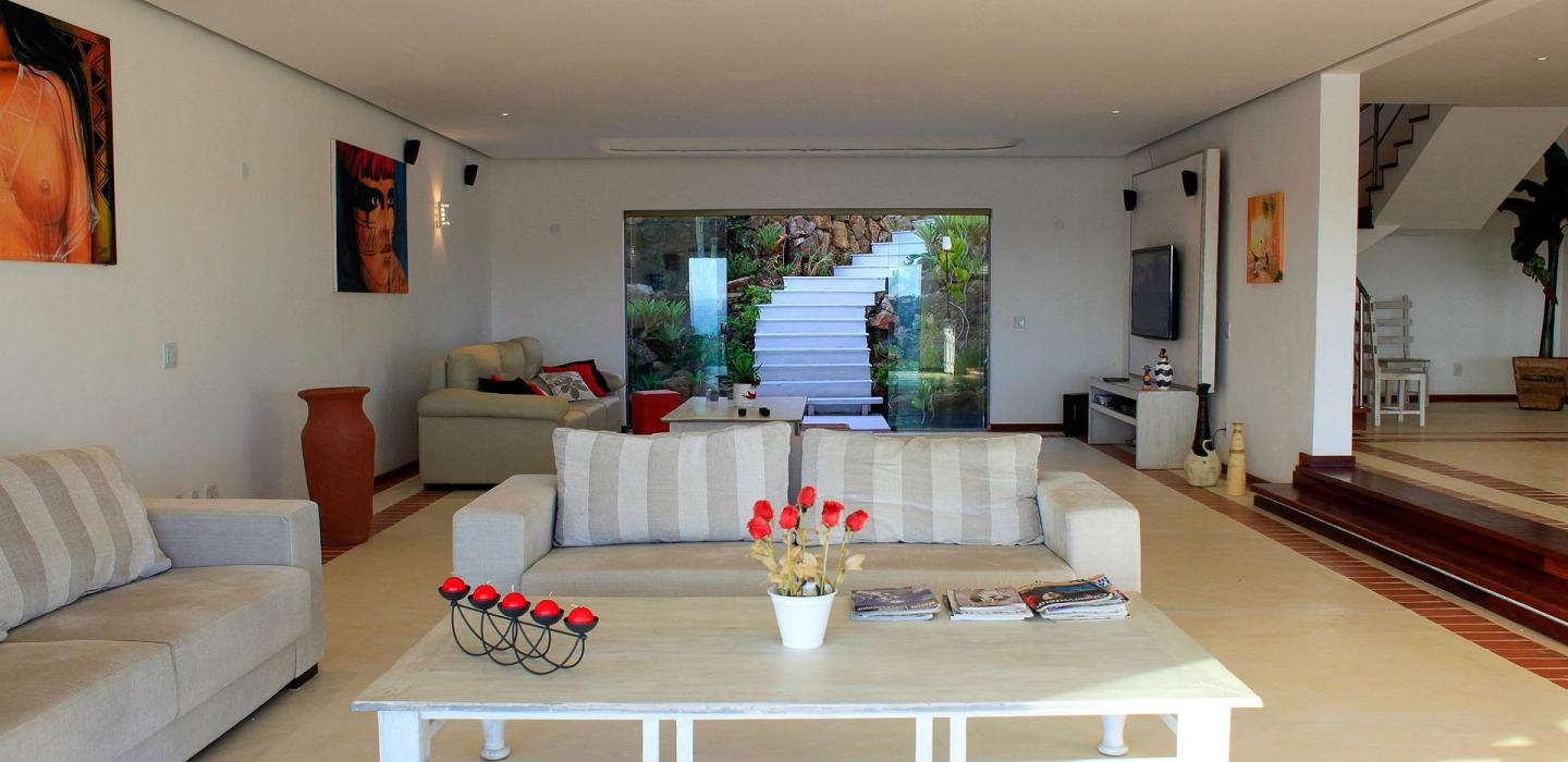 Buz012 - Beautiful 4 bedrooms villa with pool in Búzios