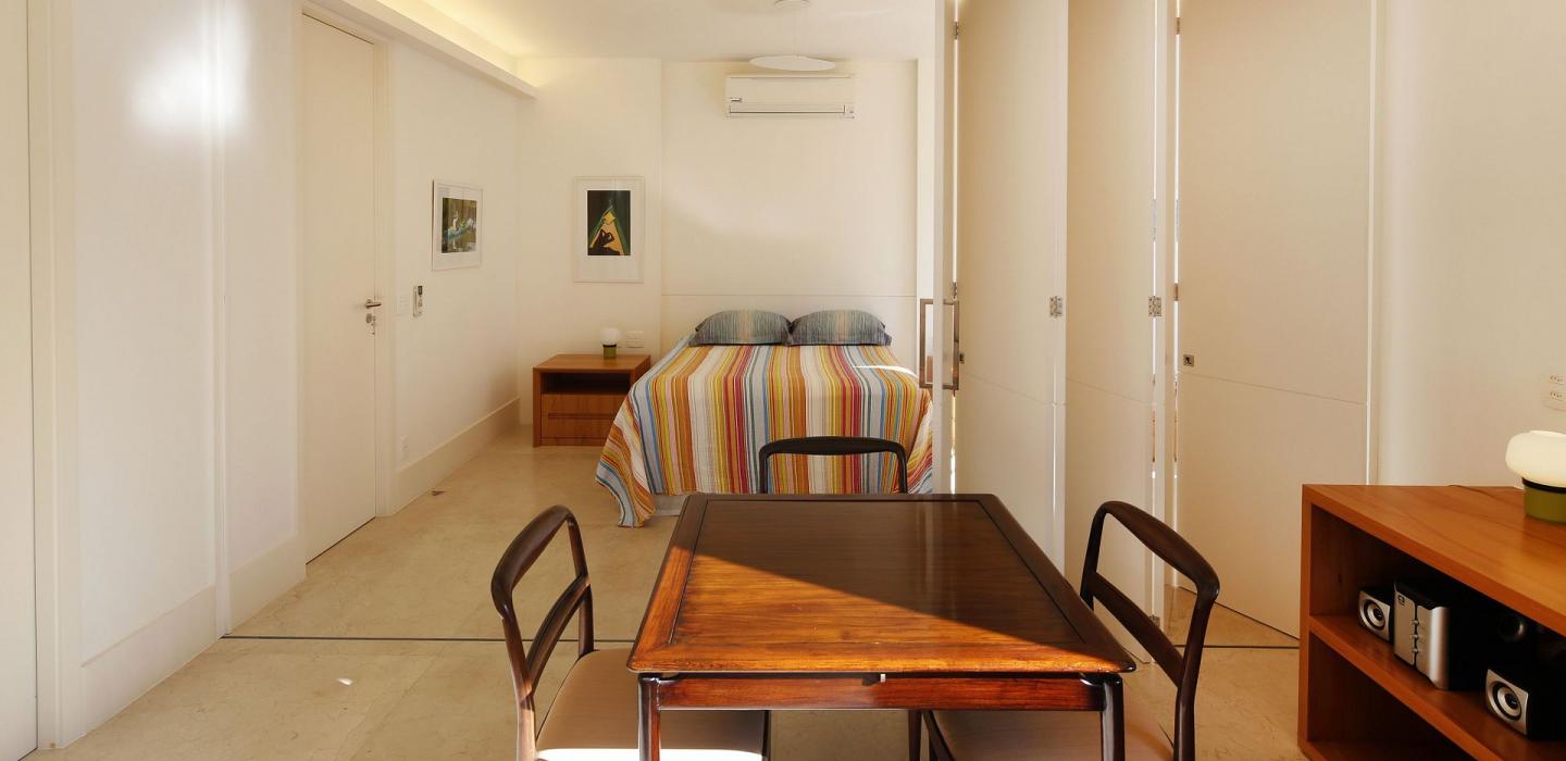 Rio038 - Luxurious sea front apartment in Copacabana