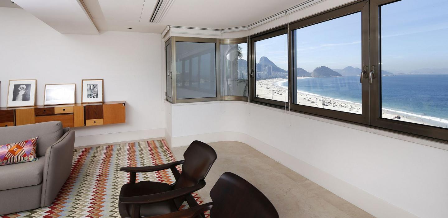 Rio038 - Luxuoso apartamento frente mar em Copacabana