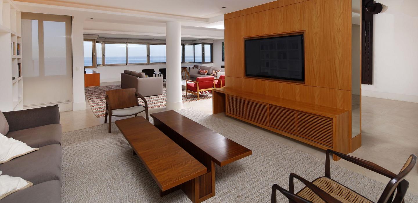 Rio038 - Luxurious sea front apartment in Copacabana