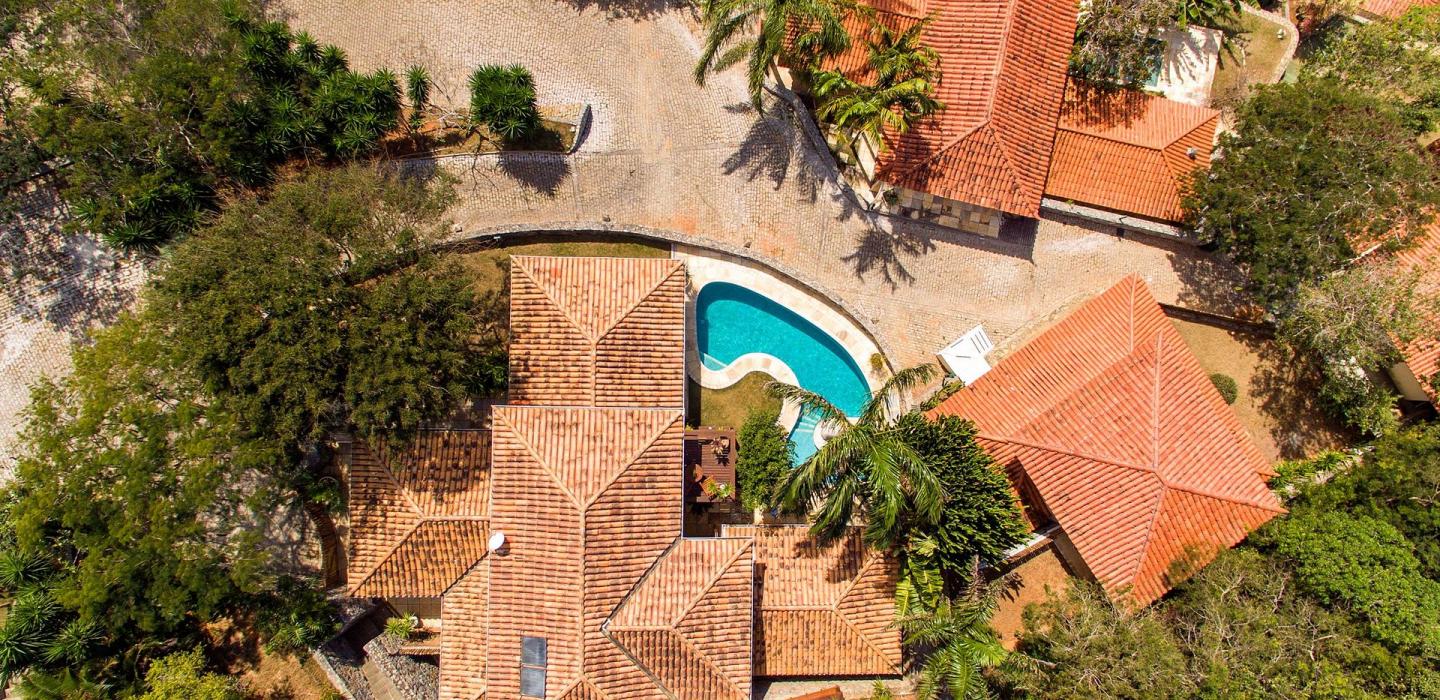 Buz025 - Casa de lujo con cuatro cuartos y piscina en Búzios