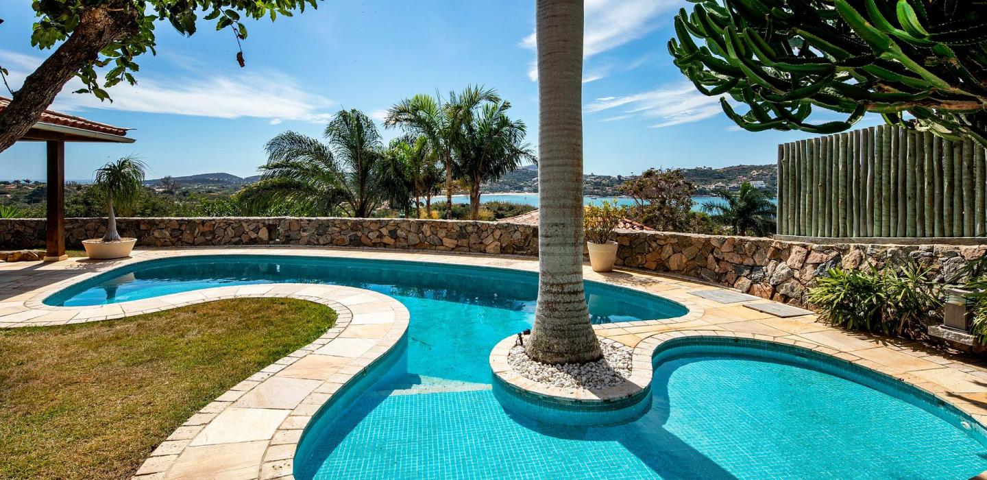Buz025 - Casa de lujo con cuatro cuartos y piscina en Búzios