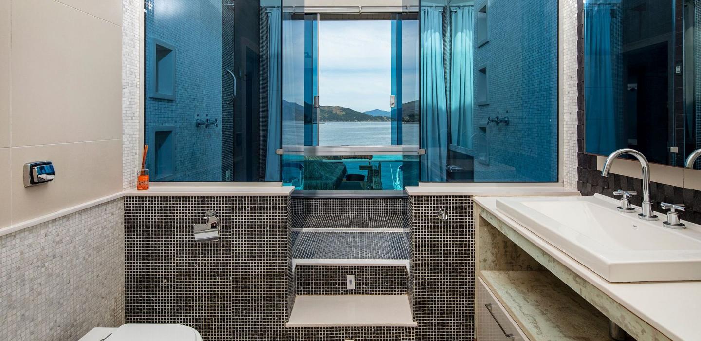 Ang015 - Villa de 16 quartos e piscina em Angra dos Reis