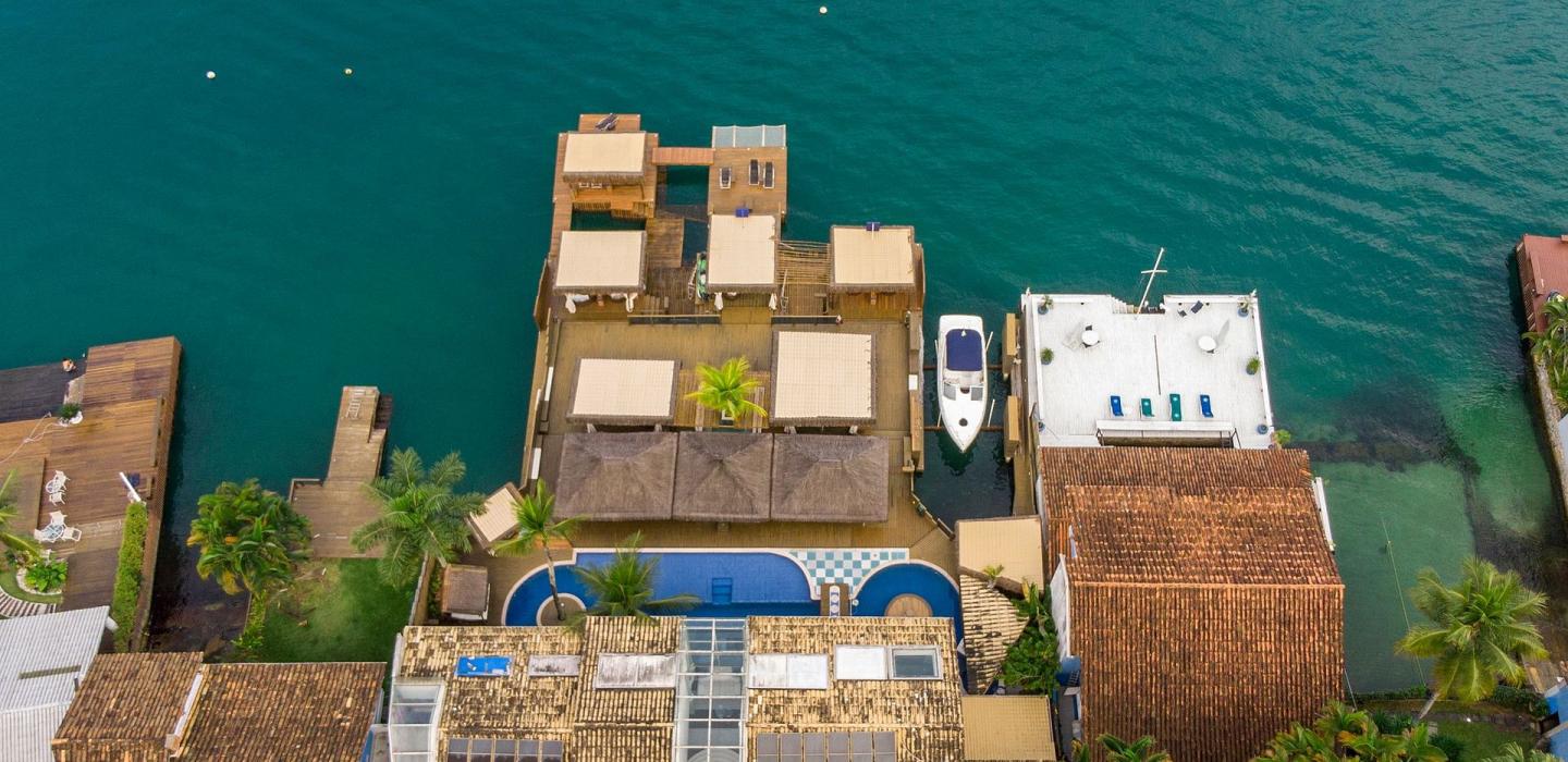 Ang015 - Villa de 16 quartos e piscina em Angra dos Reis