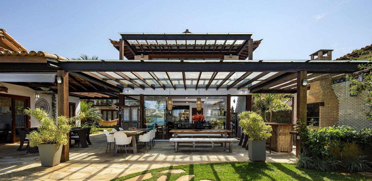 Buz032 - Luxury mansion in front of the sea in Búzios