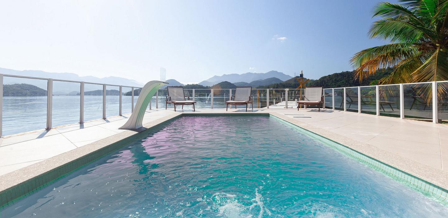 Ang036 - Mansion on Cavaco Island in Angra dos Reis