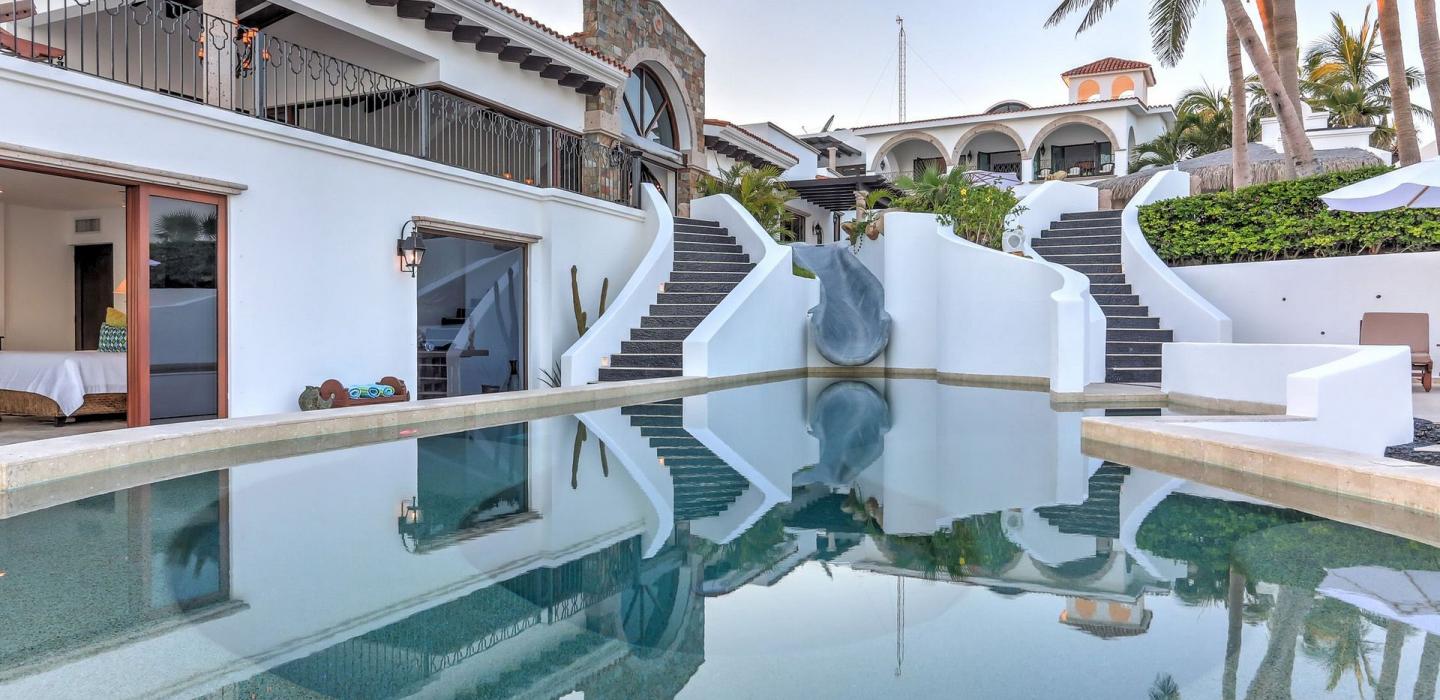Cab004 - Luxurious sea front villa in Los Cabos