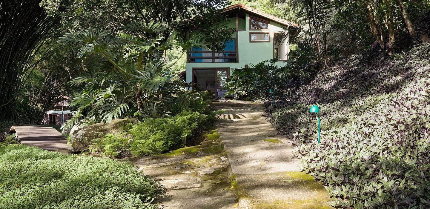 Ang037 - Beautiful sea front site in Angra dos Reis