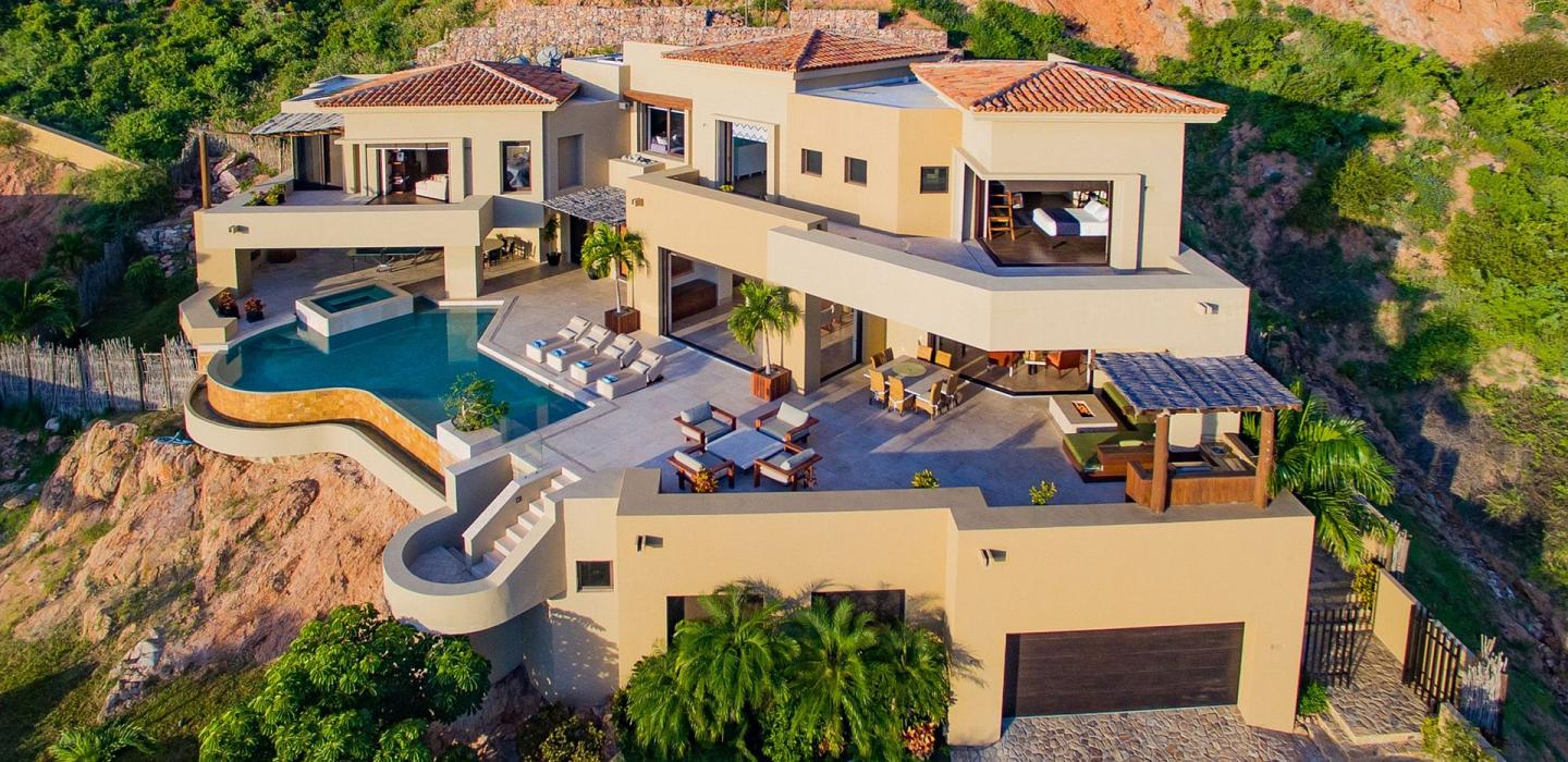 Cab017 - Hermosa villa triplex con piscina en Los Cabos