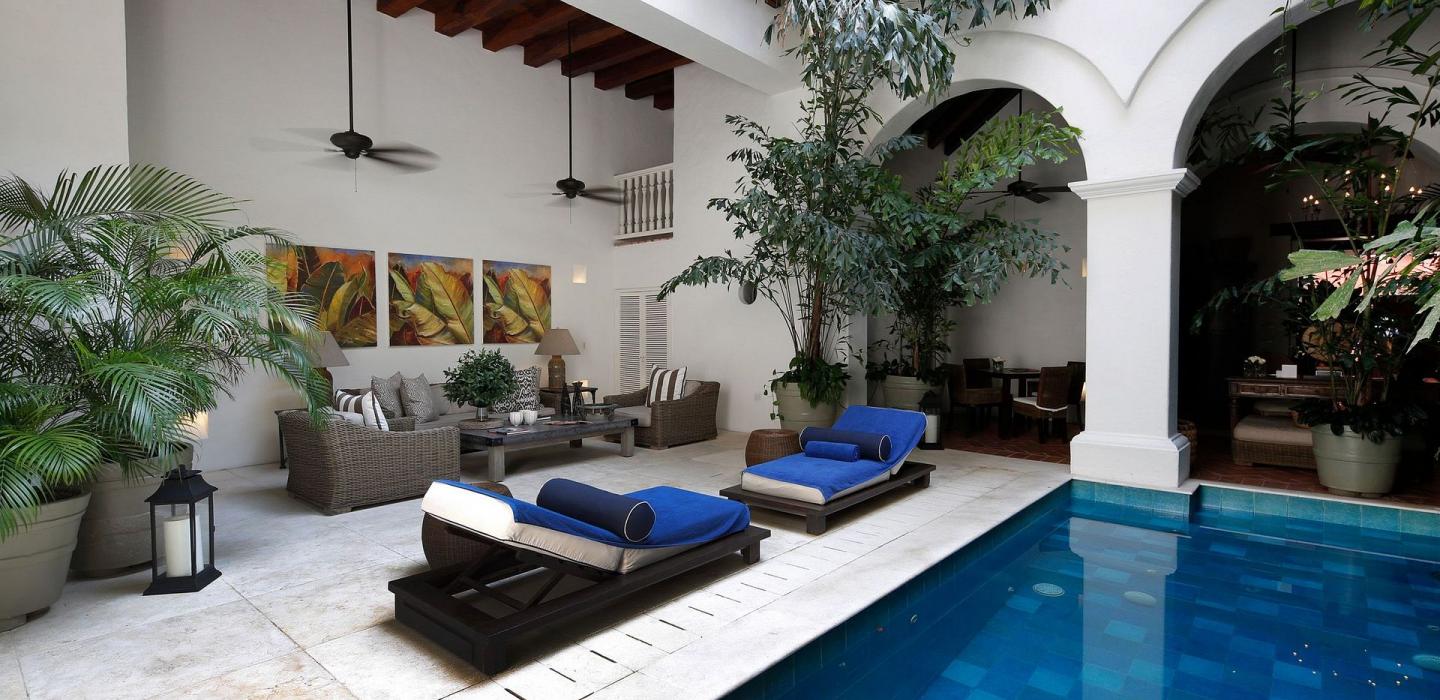 Car024 - Luxurious 6 bedroom villa with pool in Cartagena