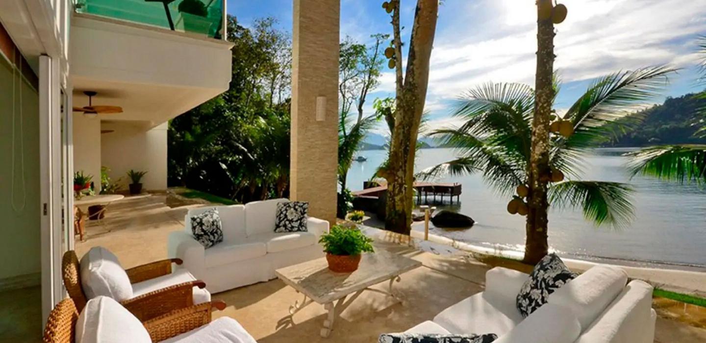 Ang046 - Beautiful beachfront mansion in Angra dos Reis