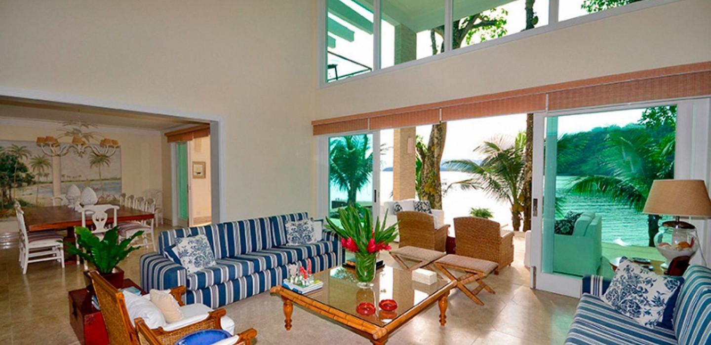 Ang046 - Beautiful beachfront mansion in Angra dos Reis