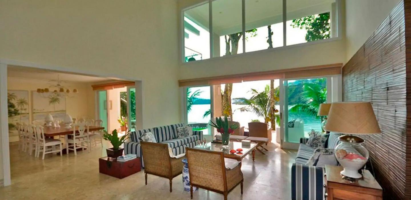 Ang046 - Beautiful beachfront mansion in Angra dos Reis