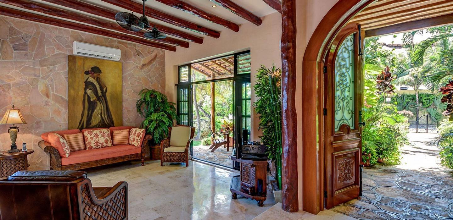 Pcr003 - Beachfront villa in Playa del Carmen
