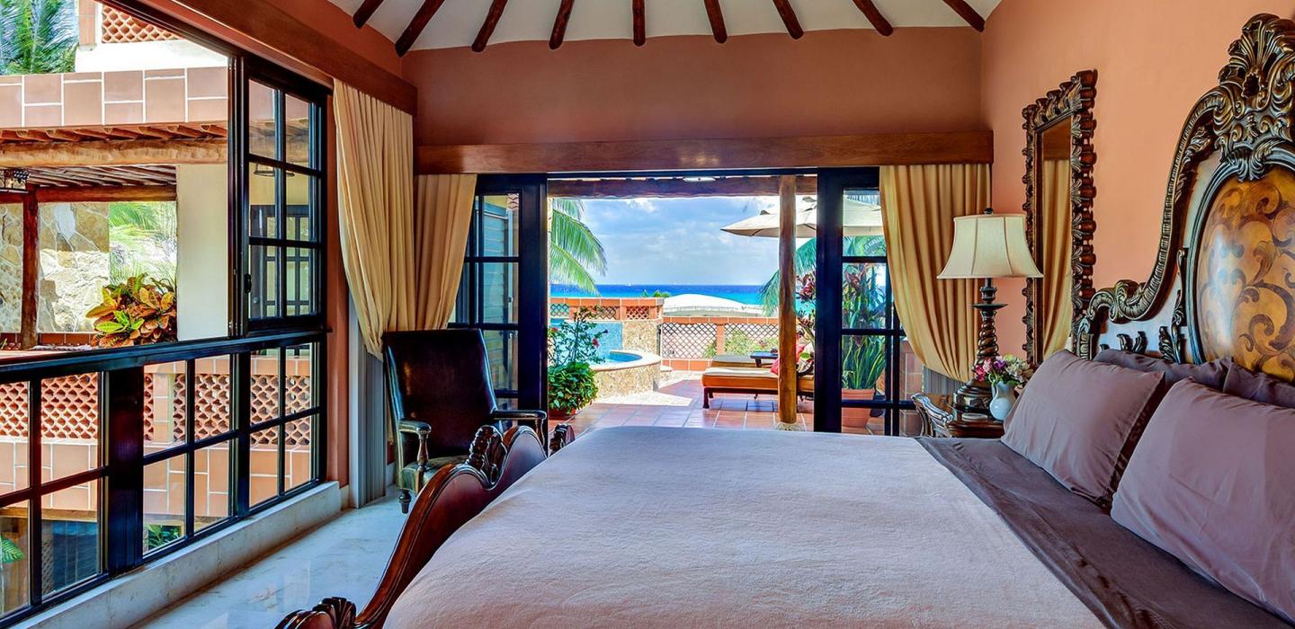 Pcr003 - Beachfront villa in Playa del Carmen