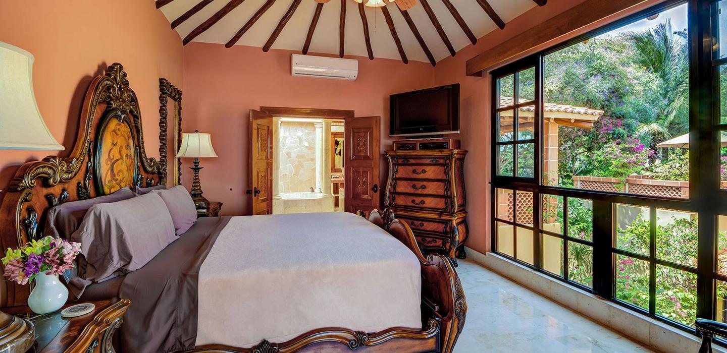 Pcr003 - Beachfront villa in Playa del Carmen