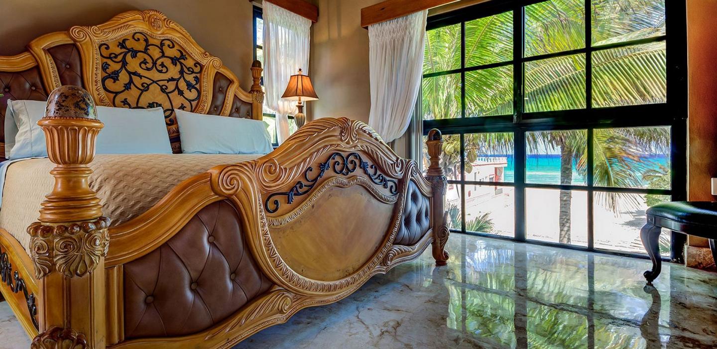 Pcr003 - Beachfront villa in Playa del Carmen