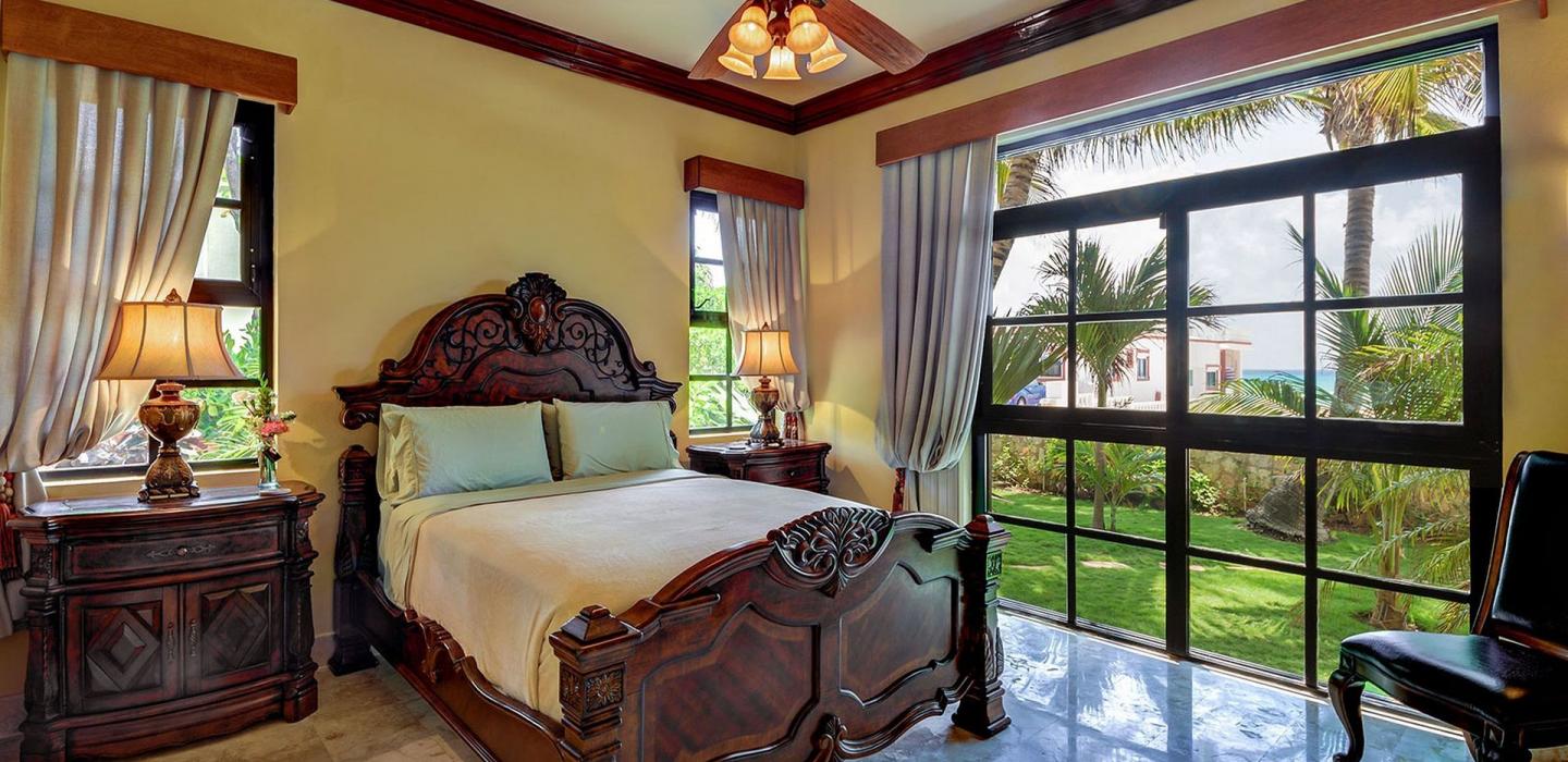 Pcr003 - Beachfront villa in Playa del Carmen