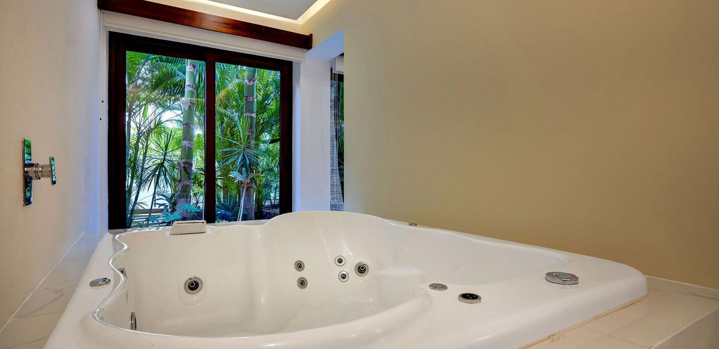 Pcr005 - Beautiful beachfront villa in Playa del Carmen