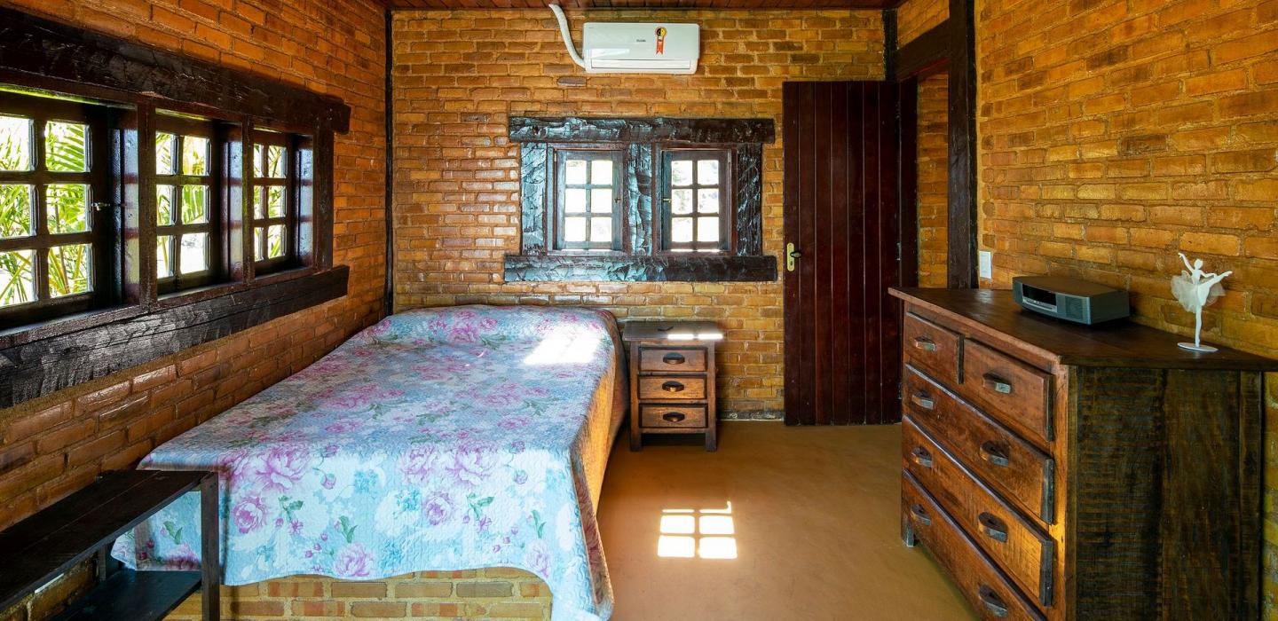 Ang044 - Casa com 3 suítes e linda vista em Mangaratiba