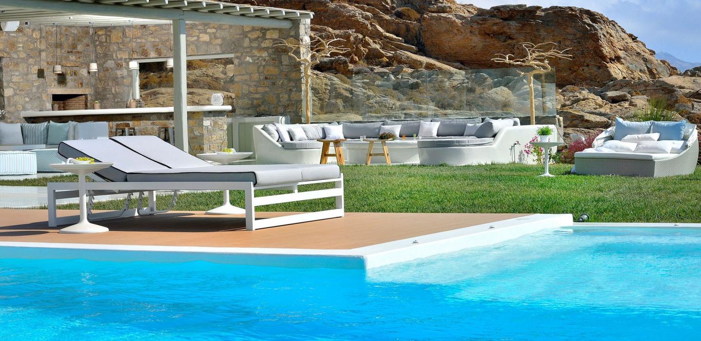 Cyc084 - Villa above Elia beach, Mykonos