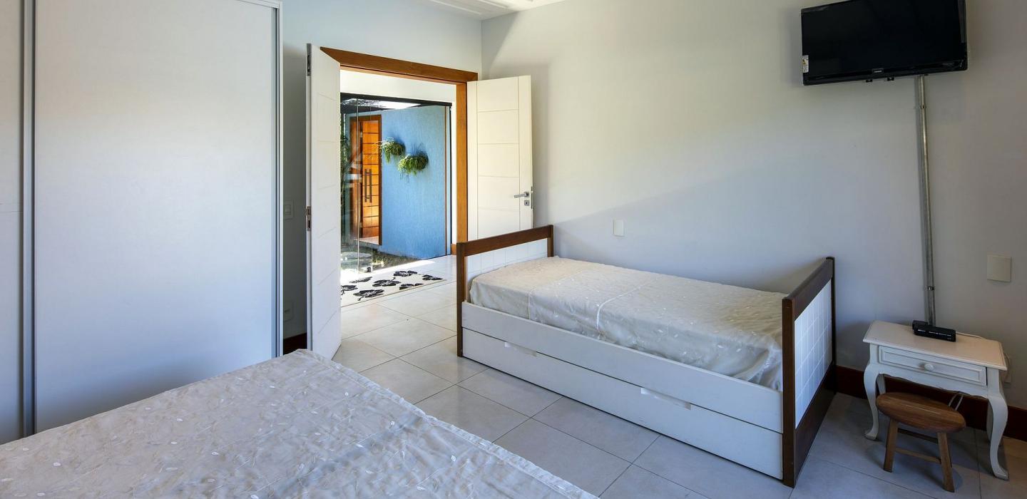 Buz052 - Charming 5 Bedroom House in Geriba
