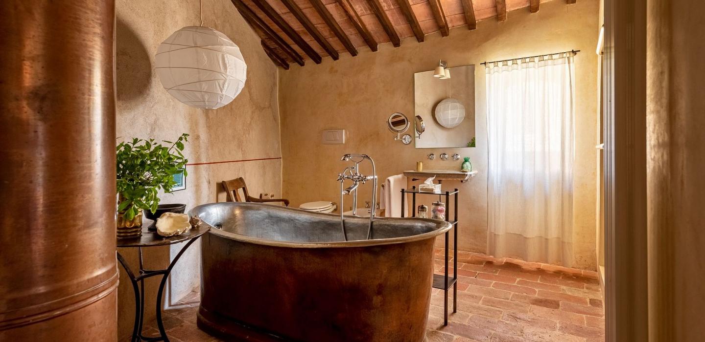 Tus008 - Spectacular Tuscan Castle from XI century