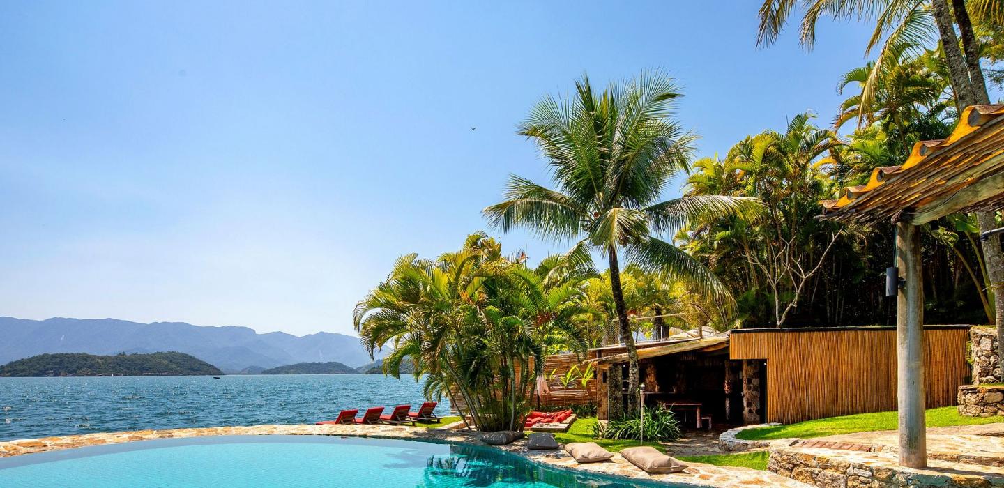 Ang005 - Paradise island in Angra dos Reis