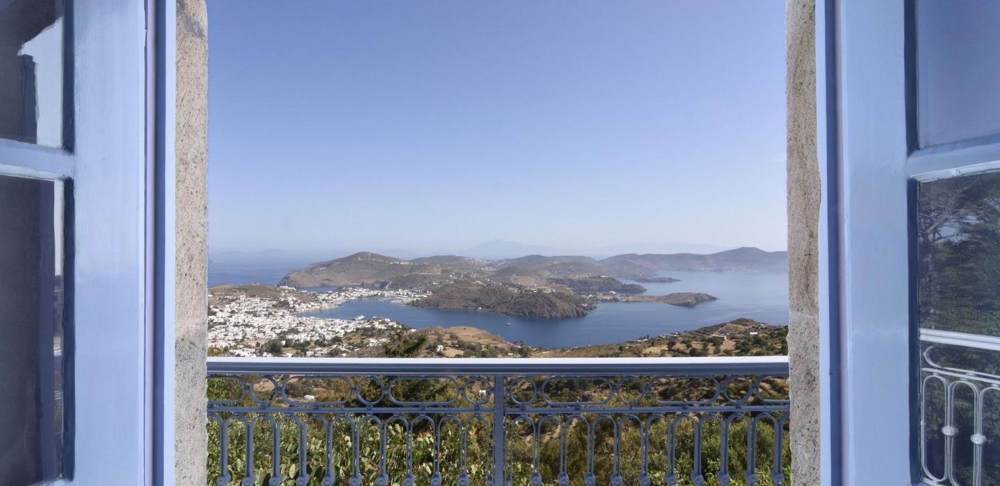 Cyc007 - Villa from an 18th-century estate in Patmos