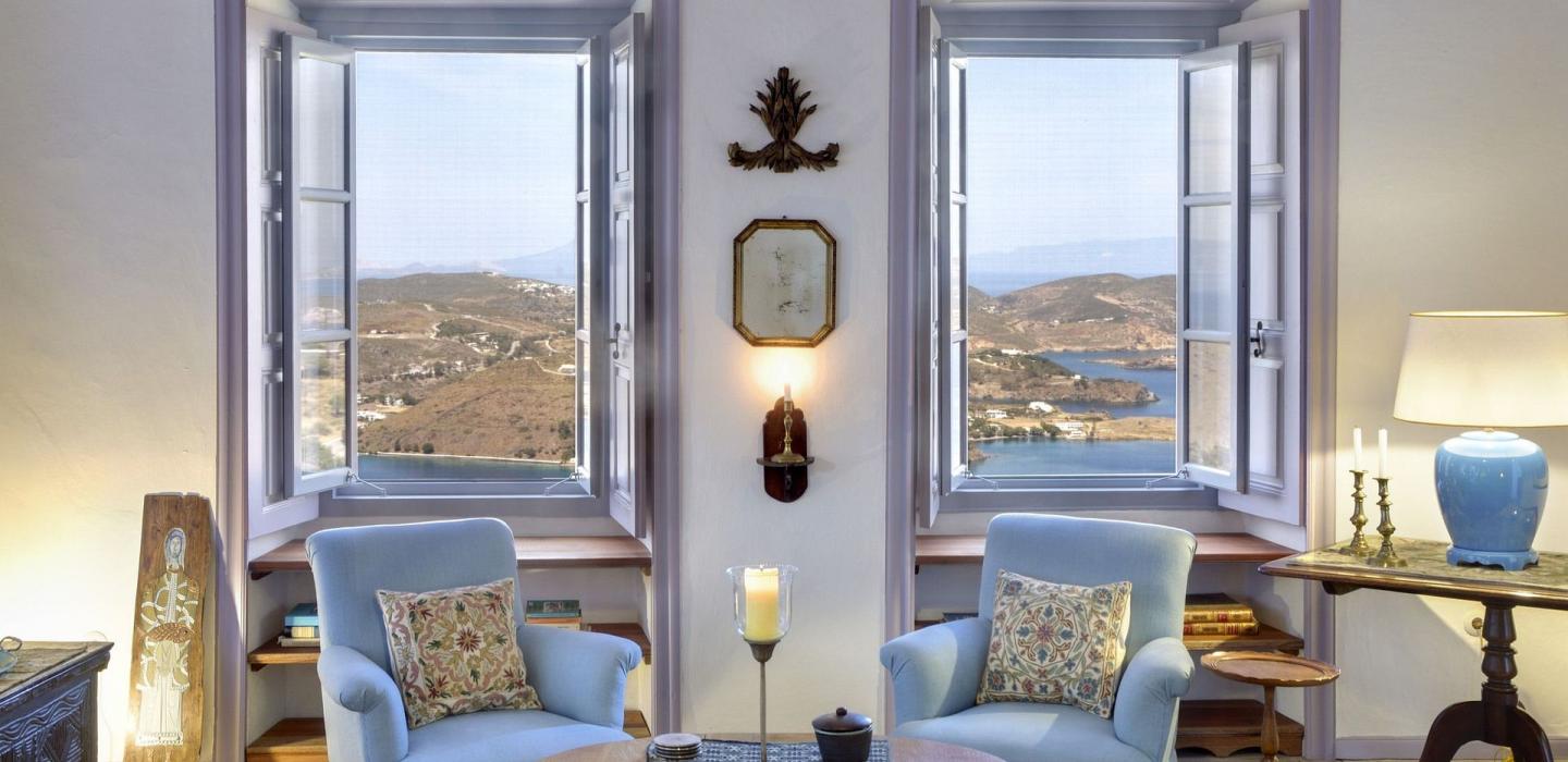 Cyc061 - Villa from an 18th-century estate in Patmos