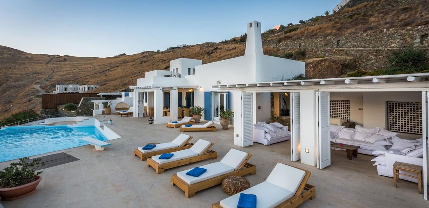 Cyc064 - Villa à Syros avec vue sur la mer Égée