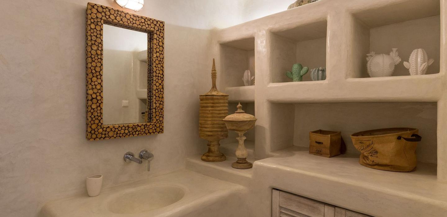 Cyc080 - Villa by the golden beach, Mykonos