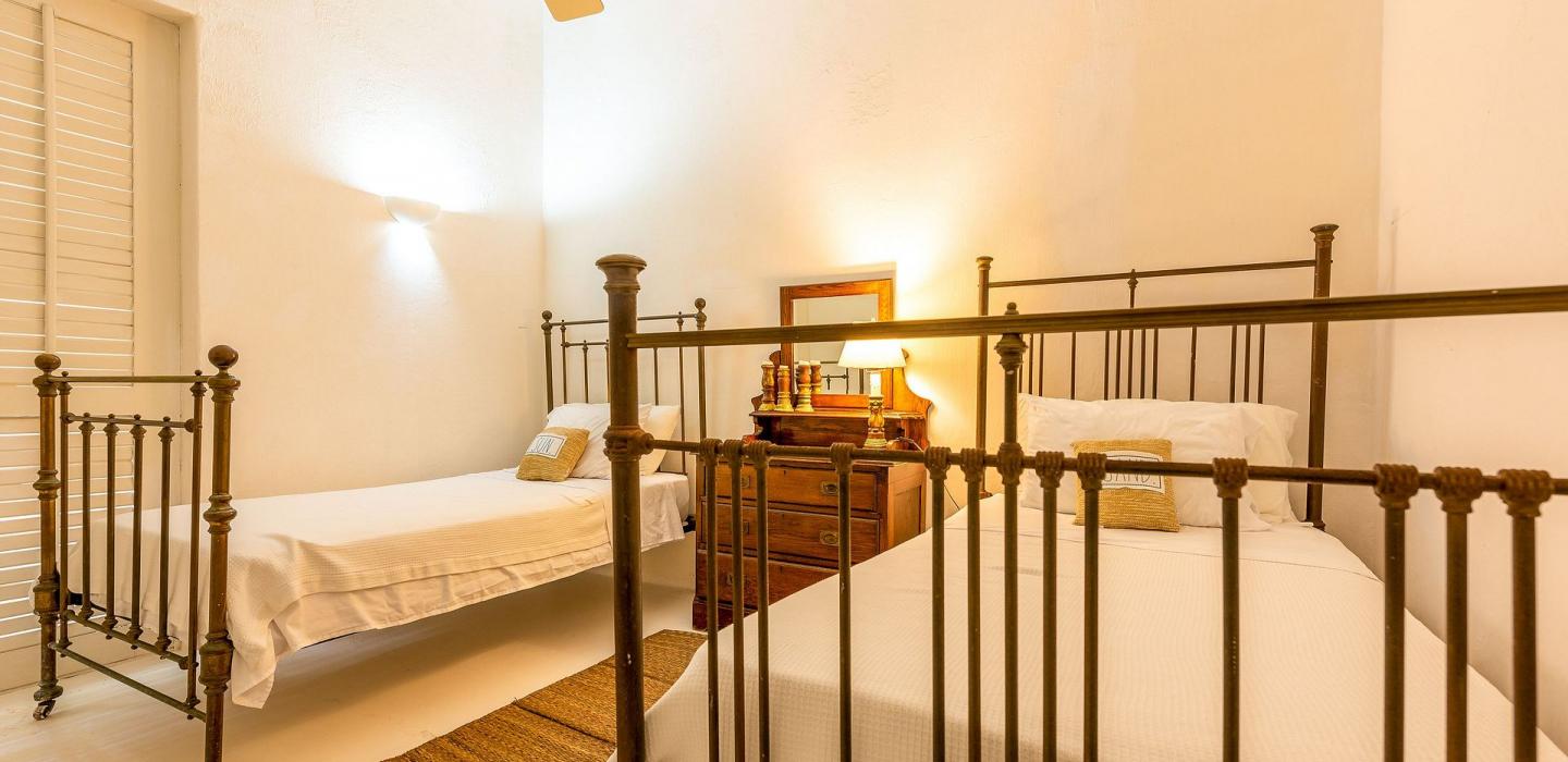 Car043 - Casa colonial en Cartagena de 4 habitaciones