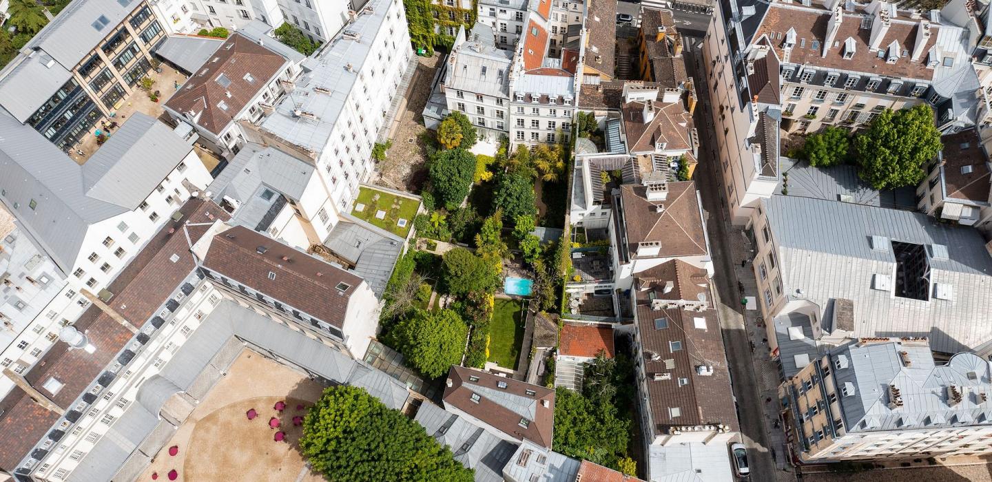 Par008 - Hermosa mansión secreta del siglo XVIII en París