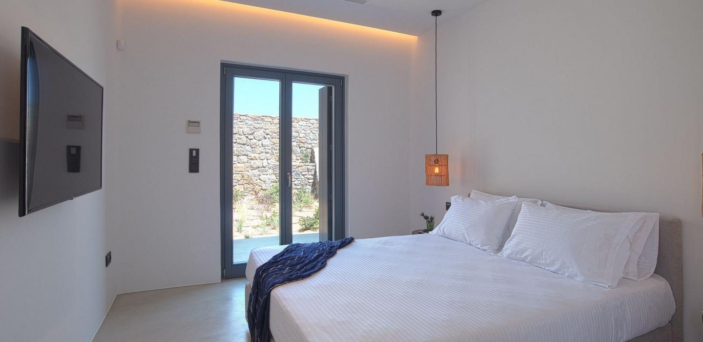 Cyc045 - Villa over the bay of Kalafatis, Mykonos