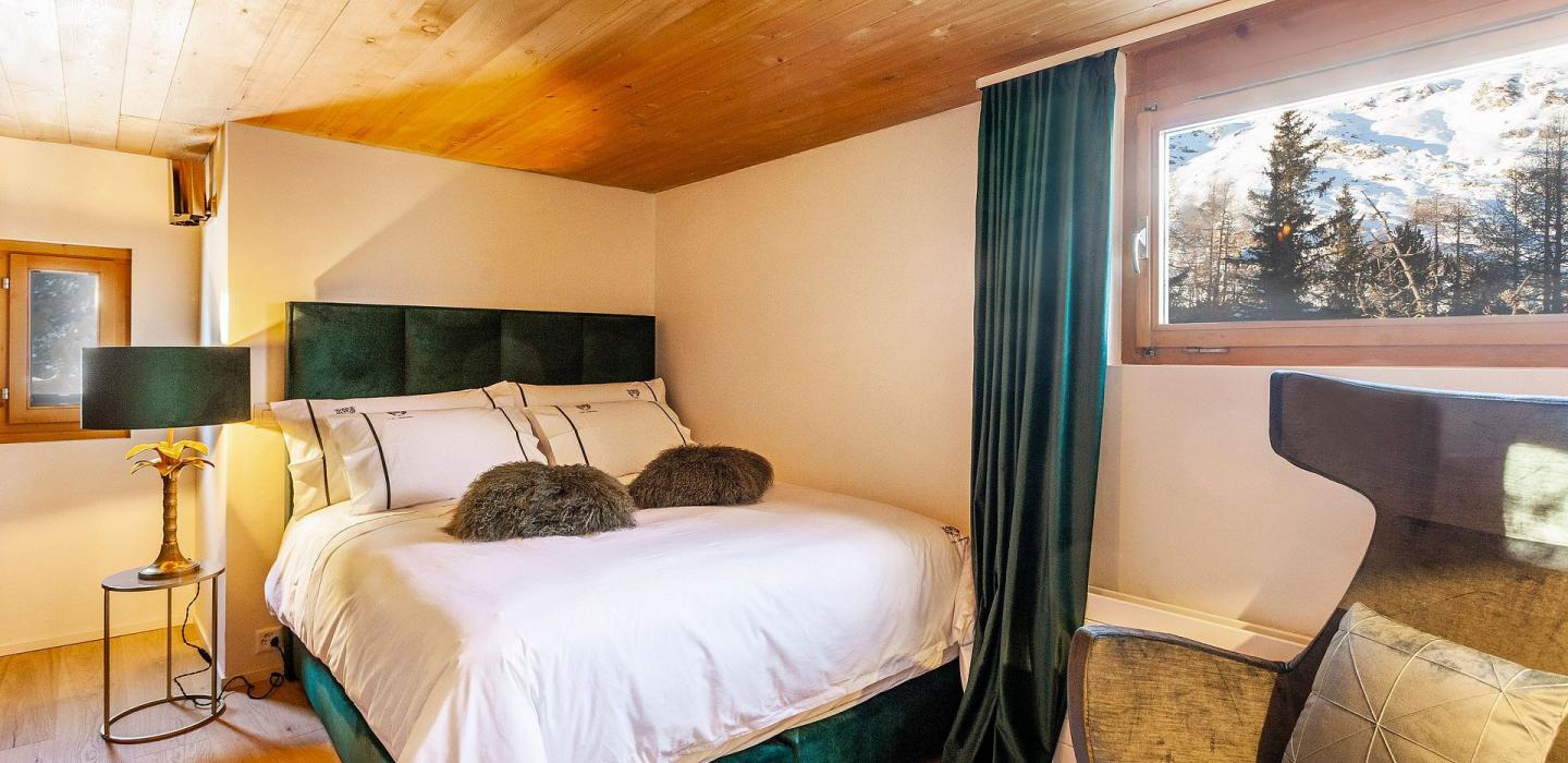 Gri008 - Luxurious Swiss ski chalet, near St. Moritz