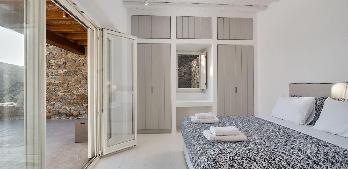 Cyc052 - Villa by Panormos Bay, Mykonos