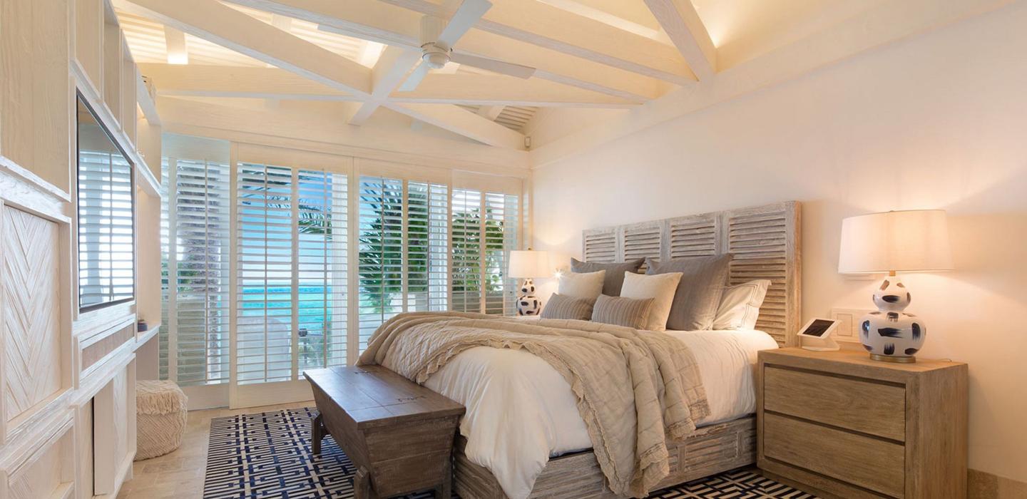 Can002 - Beachfront Private Villa in Cancun